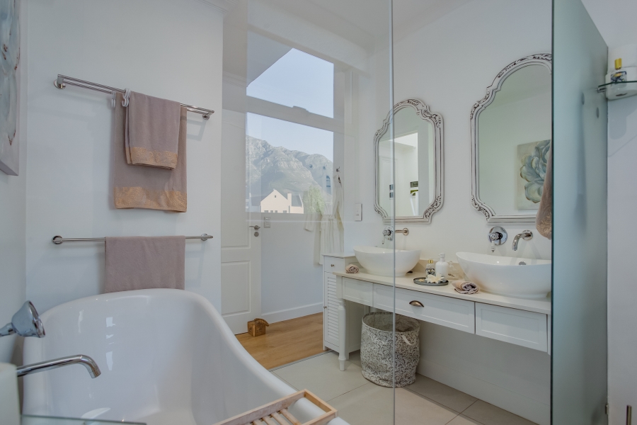 2 Bedroom Property for Sale in Franschhoek Western Cape